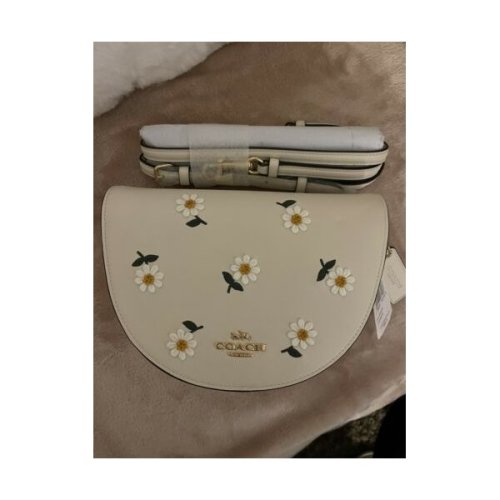 ellen crossbody with daisy embroidery