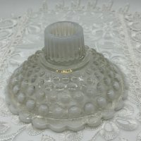 펜톤  유백색 합네일 캔들 홀더 Fenton Opalescent Hobnail Candlestick