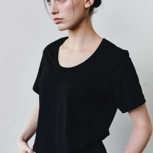 [아수라] AS BASIC U NECK T [BLACK] B24SSTS19PK18F