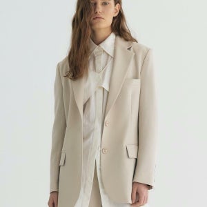 [엣드맹] Two button Tailored Single Blazer (Ivory)
