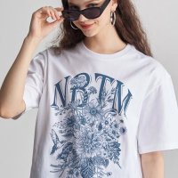 NOTHINGISBETTERTHANME FANCY FLOWER TEE M