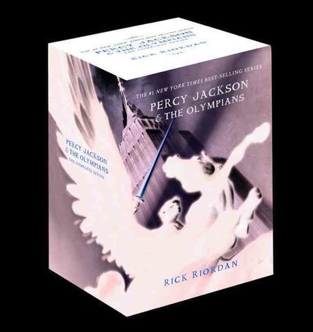 Percy Jackson Pbk 5-Book Boxed Set Paperback (The Last Olympian, the Battle of the Labyrinth, the Titans Curse, the Sea of Monsters, the Lightning Thief)