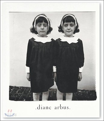 Diane Arbus: An Aperture Monograph: 50th Anniversary Edition (Fortieth-Anniversary Edition)