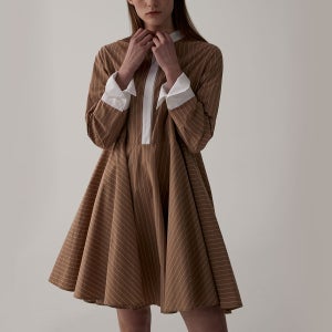 베이지 스트라이프 플레어 원피스, 짙은플러스