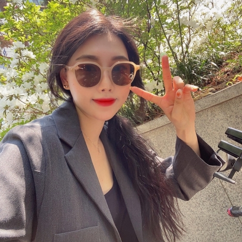 얼굴형에맞는안경 가벼운 투컬러 뿔테선글라스 <b>6667</b>