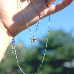 2col한국화 나비 써지컬목걸이, 마스터피스(Masterpiece)