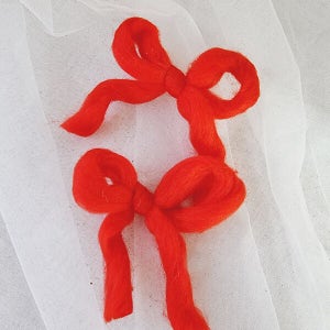 안나 레드 털 리본장식 (2개입) / 크리스마스 트리 장식볼 오너먼트 소품 장식