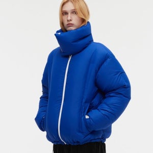 [디앤에스알] 하이넥 푸퍼 패딩 점퍼 블루 22FW