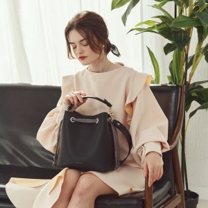 루나앤루나 아이리스 여성 가죽 버킷백 블랙 토트백, 루나앤루나