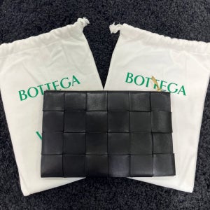 보테가베네타 인트레치아토 파우치 블랙 690586 VCQC1 8425 보테가 베네타 84 39381560