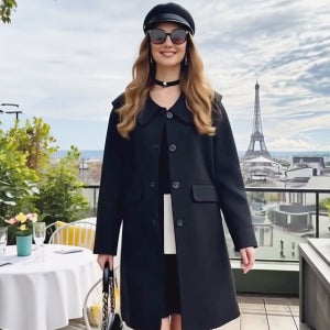 파리지엔 블랙 루즈핏 롱 울 코트[버튼 단추 빅 카라 플랩 포켓 모직 박시 박스 긴 겨울 오버핏 오버사이즈 고급 브랜드 아우터 겉옷 외투 아웃터 명품보세 데일리 여행룩 나들이룩 편