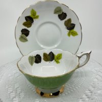 로얄 스테포드 컵 & 소서 Royal Stafford Cup & Saucer circa 1950