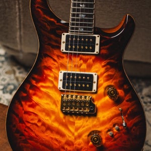 [2026 봄맞이 빅세일! (~4/30까지)] PRS Private Stock Custom 24-08 QMT-Electric Tiger Glow w/Matching Headstoc