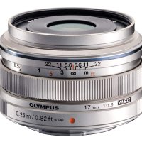 OLYMPUS 단초점 렌즈 M.ZUIKO DIGITAL 17mm F1.8 실버