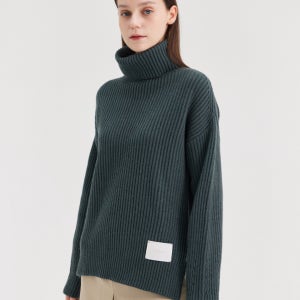 [크램38] TESEO TURTLENECK RIBBED SWEATER KAKI 테세오 카키 골지 니트 스웨터