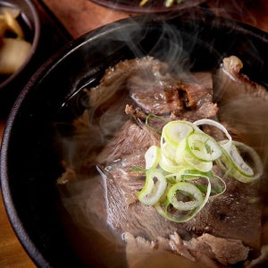 뼈없는 한우 갈비탕 950g 2팩 (4인분)