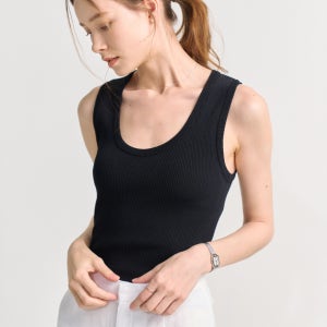 [크램38] BELLA KNITTED RIBBED TOP BLACK 벨라 블랙 니트 민소매 나시