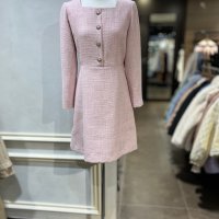 로엠 ROEM 변형넥 트위드 원피스 RMOWD23R14