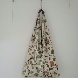 🎃버드 파라다이스 삼각가방🎃, 꼼지락마녀