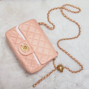 샤넬 골드볼 쁘띠삭 램스킨 크로스백 핑크 금장 AS1786