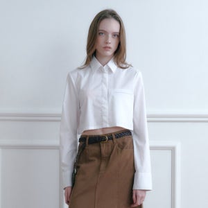 솔트앤초콜릿 [★있지 류진 착용] Sac 로고 링클프리 크롭 셔츠 화이트 4w2317001
