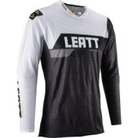 바이크 상의 Leatt Moto 5 5 UltraWeld Jersey Graphite