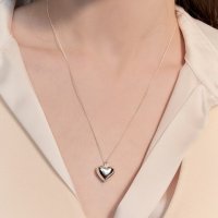 Hei pounding volume heart necklace