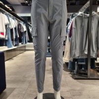 Calvin Klein Jeans 남성 슬림핏 카고 팬츠 J322922