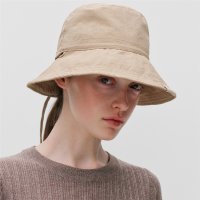 리이 ADJUSTABLE STRAP BUCKET HAT SAND