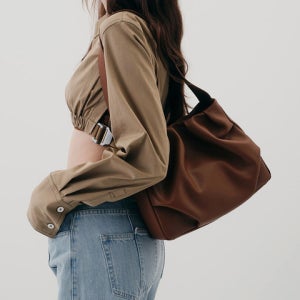 [호재] 가죽 주름 숄더백 개비_4컬러