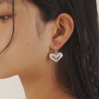 러브미몬스터 Plump L Heart Earrings