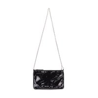 마뗑킴 GLOSSY LEATHER CLUTCH BAG IN