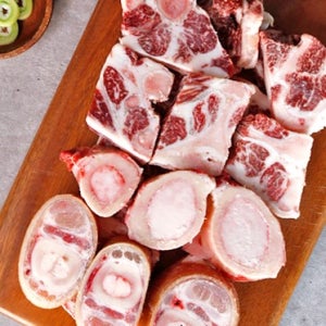 국물이 뽀얗고 진한 한우 모둠 곰거리 3kg