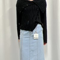 DAMAGE OFF SHOULDER CARDIGAN 데미지 오프숄더 가디건