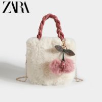 자라 ZARA 페이크 퍼 인조 모피 크로스백체리 핸드백 체인 숄더백 크로스백