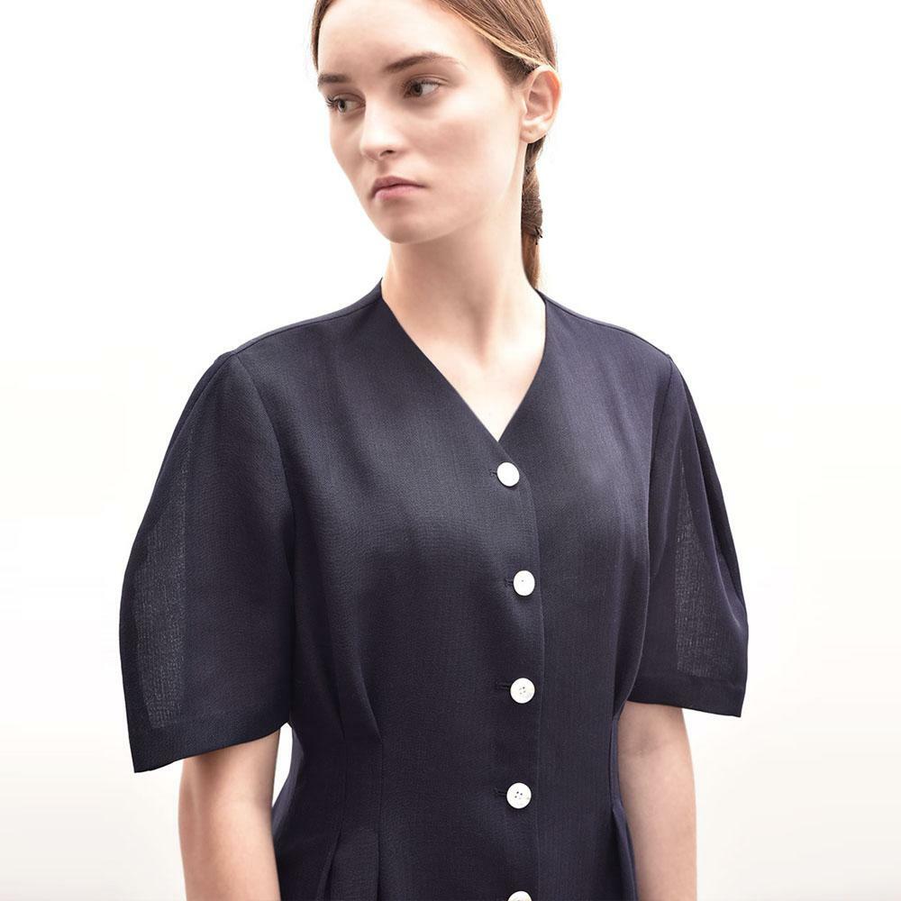 [아바몰리] CAMILLA SINGLE BUTTON ONE-PIECE (Navy)