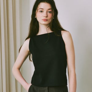[론론] BOATNECK SLEEVELESS BLACK
