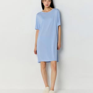 [무신사 스탠다드 우먼] 우먼즈 모달 라운지 티셔츠 드레스 [라이트 블루] MWCUT2Z07-LL