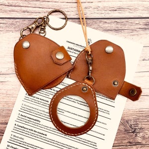 천연가죽 휴대용 돋보기 + 케이스, 꼼다비뛰드