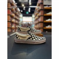 체커 220 - 반스 Classic Slip On 코어클래식 남녀공용 BlkWht ChekerboardWht VN000EY