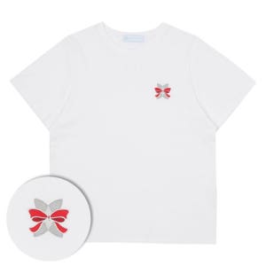 [솔티플라워] 레드 리본 자수 시그니처 반팔 화이트 RB1008-101
