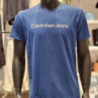 Calvin Klein Jeans 남성 레귤러핏 기본 로고 반팔 티셔츠 J323261