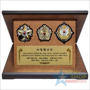 [모델 G007] 육·해·공 근속30주년기념 나무상패(육군, 해군, 공군, 육해공 3개 휘장)