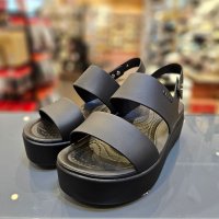 크록스 여성용 웨지샌들 브루클린 로우 웨지 BROOKLN LOW WEDGE W CRS206453 BLACK/BLACK