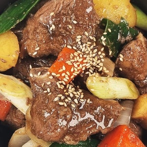 30년 노하우 비법 양념 한돈 돼지갈비찜 (채소,당면 증정) 800g (2인분) (간장 양념)