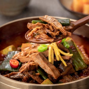 줄 서서 먹는 맛집의 비결이 담긴 육개장 1kg (2~3인분)