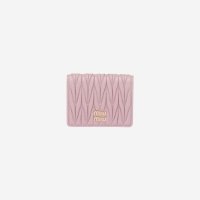 미우미우 미우 마테라쎄 나파 가죽 반지갑 앨러배스터 Miu Matelasse Nappa Leather Wallet Alabaster 1011143