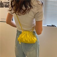 구름백 코스백 토트 셔링 패딩백 pu 가죽 crossbody -하얀색