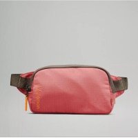 룰루레몬Everywhere MINI Belt Bag Brier Rose NWT SOLD OUT 2022 - Lululemon