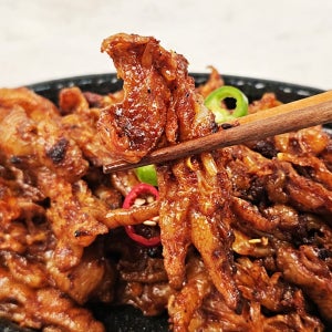 직화 화덕에서 구워내 불향 가득한 무뼈 불닭발 150g 2팩